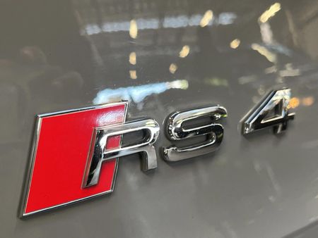 2020-Audi-RS4-Avant-quattro_11