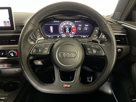 2020-Audi-RS4-Avant-quattro_13