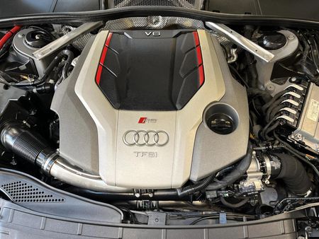 2020-Audi-RS4-Avant-quattro_15