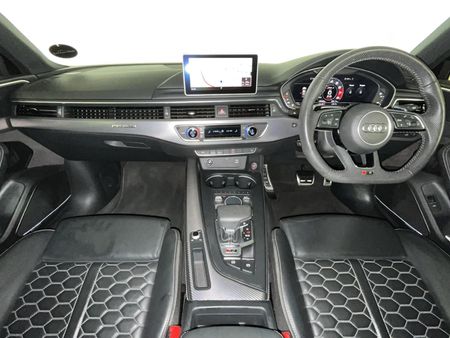 2020-Audi-RS4-Avant-quattro_1