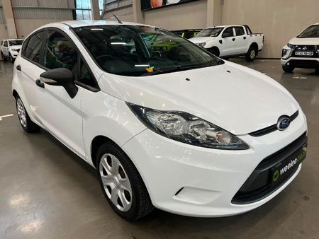 2012-Ford-Fiesta-14i-Ambiente-5-dr_0
