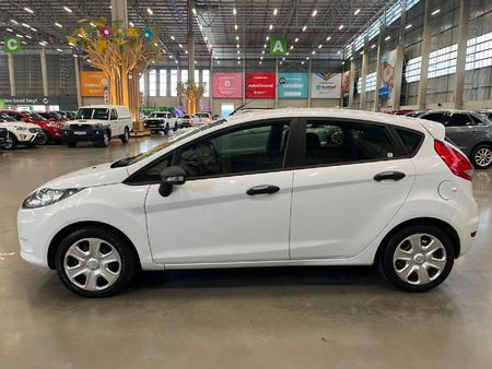 2012-Ford-Fiesta-14i-Ambiente-5-dr_5