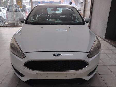 2017-Ford-Focus-15-EcoBoost-Trend-5-dr_0