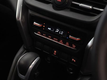 2026-Toyota-Urban-Cruiser-15-XR-Auto_11