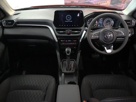 2026-Toyota-Urban-Cruiser-15-XR-Auto_16