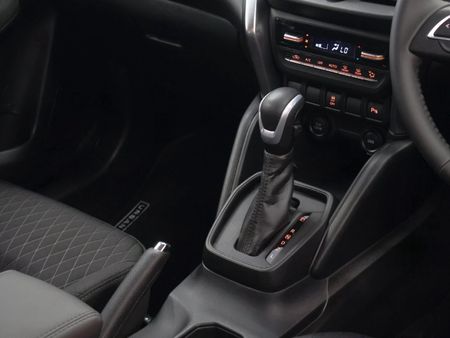 2026-Toyota-Urban-Cruiser-15-XR-Auto_23