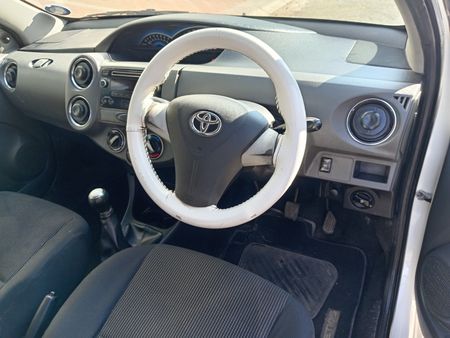 2017-Toyota-Etios-15-XS_6