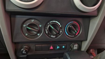 2009-Jeep-Wrangler-28-CRD-Sahara-2-dr-Auto_11