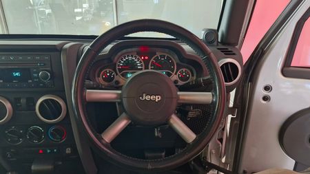 2009-Jeep-Wrangler-28-CRD-Sahara-2-dr-Auto_13