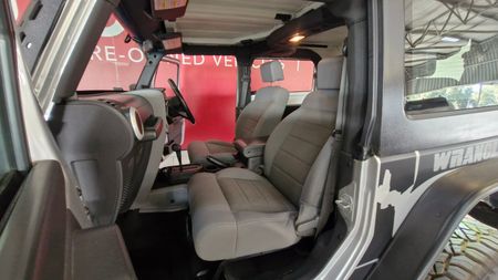 2009-Jeep-Wrangler-28-CRD-Sahara-2-dr-Auto_19