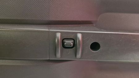 2009-Jeep-Wrangler-28-CRD-Sahara-2-dr-Auto_25
