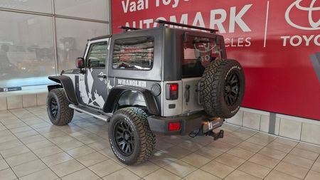 2009-Jeep-Wrangler-28-CRD-Sahara-2-dr-Auto_4