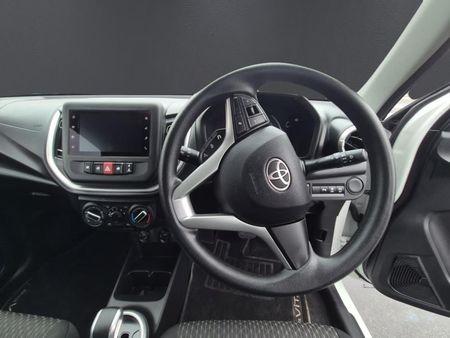 2025-Toyota-Vitz-10-XR-AMT_10
