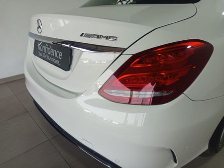 2016-Mercedes-Benz-C-Class-C-180-AMG-Line-Auto_7