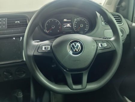 2026-Volkswagen-Polo-Vivo-14-Life_11