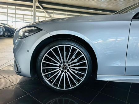 2022-Mercedes-Benz-C-Class-C-200-Auto_12