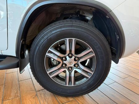 2020-Toyota-Fortuner-24-GD-6-Raised-Body-Auto_9