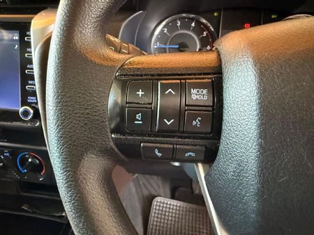 2020-Toyota-Fortuner-24-GD-6-Raised-Body-Auto_18