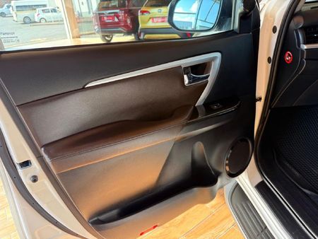 2020-Toyota-Fortuner-24-GD-6-Raised-Body-Auto_23
