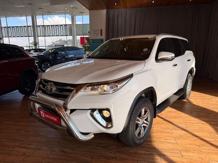 2020-Toyota-Fortuner-24-GD-6-Raised-Body-Auto_2