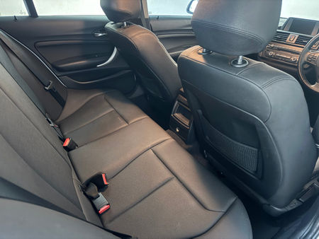 2013-BMW-1-Series-118i-5-dr-Auto_9