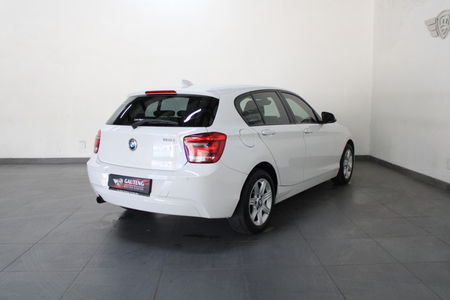 2013-BMW-1-Series-118i-5-dr-Auto_3