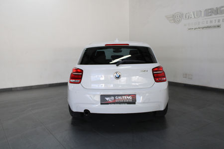 2013-BMW-1-Series-118i-5-dr-Auto_4