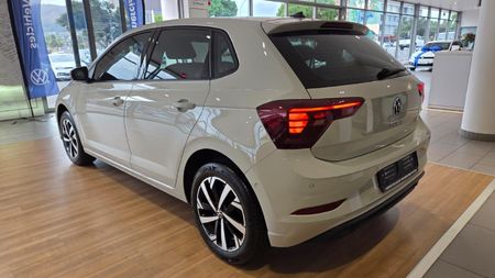 2026-Volkswagen-Polo-10-TSI-Life_9