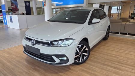 2026-Volkswagen-Polo-10-TSI-Life_10