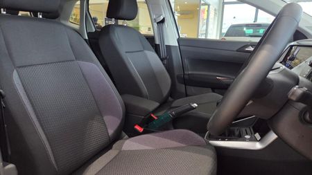 2026-Volkswagen-Polo-10-TSI-Life_2