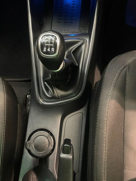 2022-Hyundai-i20-12-Fluid_23