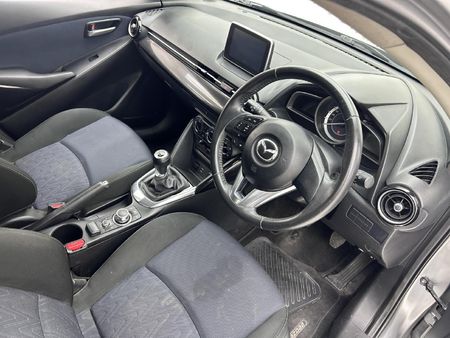 2016-Mazda-2-15-Active-5-dr_13