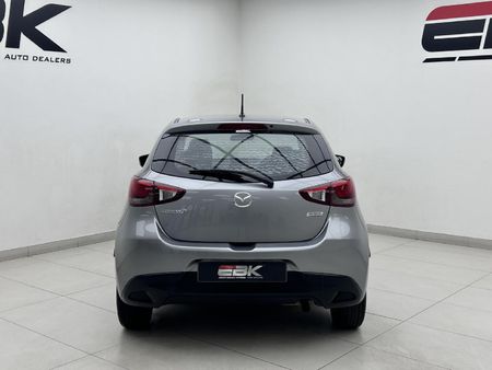 2016-Mazda-2-15-Active-5-dr_4