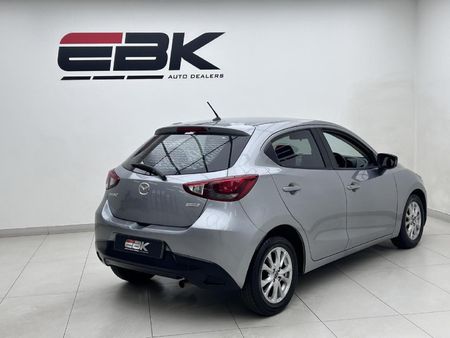 2016-Mazda-2-15-Active-5-dr_5