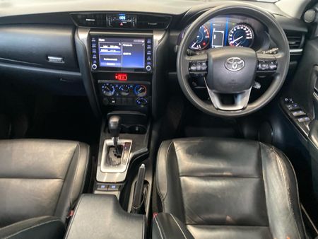 2021-Toyota-Fortuner-24-GD-6-4x4-Auto_10