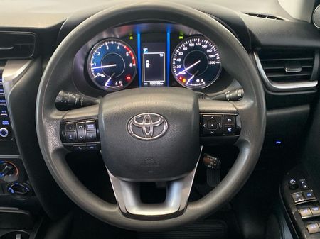 2021-Toyota-Fortuner-24-GD-6-4x4-Auto_14