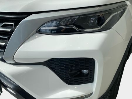 2021-Toyota-Fortuner-24-GD-6-4x4-Auto_17