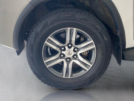 2021-Toyota-Fortuner-24-GD-6-4x4-Auto_19