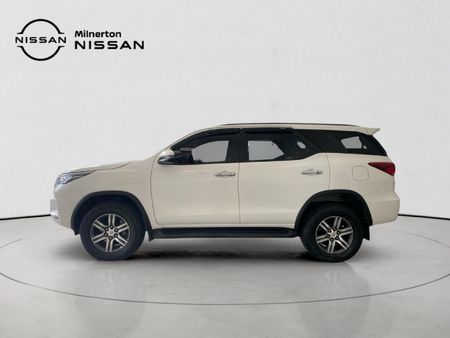 2021-Toyota-Fortuner-24-GD-6-4x4-Auto_5