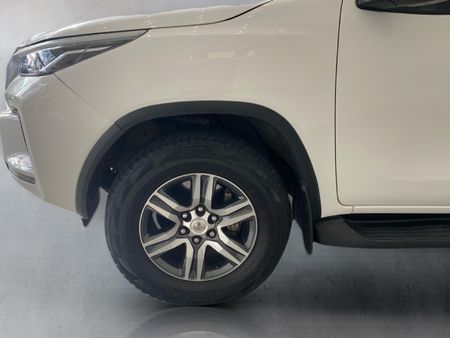 2021-Toyota-Fortuner-24-GD-6-4x4-Auto_6