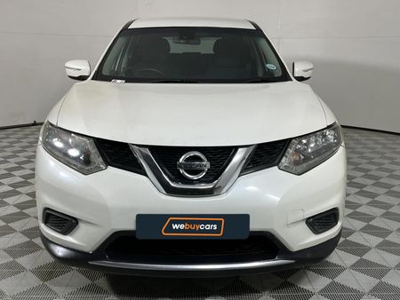 2015-Nissan-X-Trail-20-XE_14