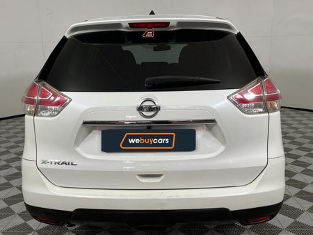 2015-Nissan-X-Trail-20-XE_17