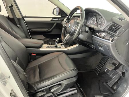 2015-BMW-X4-xDrive20i_9