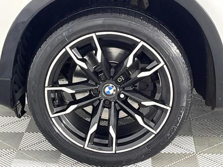 2015-BMW-X4-xDrive20i_4