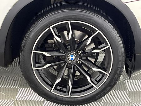 2015-BMW-X4-xDrive20i_5
