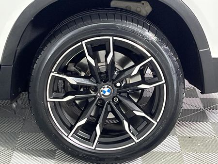 2015-BMW-X4-xDrive20i_6