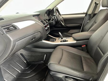2015-BMW-X4-xDrive20i_8