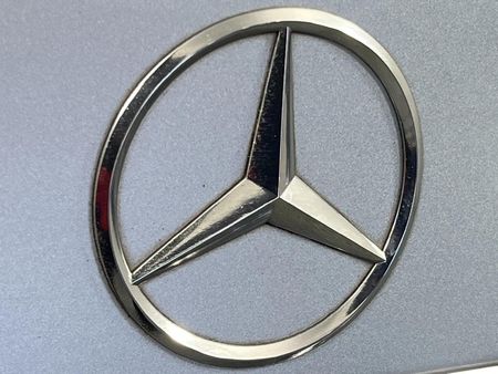 2016-Mercedes-Benz-C-Class-C-250-Bluetec-Avantgarde-Auto_11