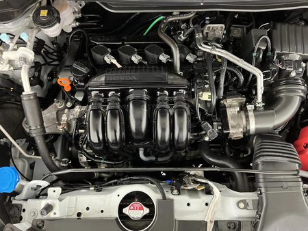 2025-Honda-Fit-15-Elegance-CVT_12