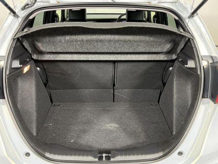 2025-Honda-Fit-15-Elegance-CVT_13